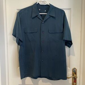 100% SILK Votre Nom button down tshirt